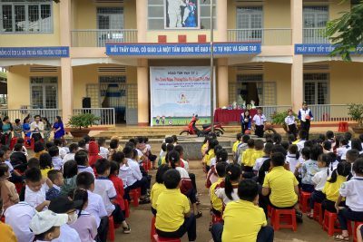 An toàn giao thông cho nụ cười trẻ thơ.